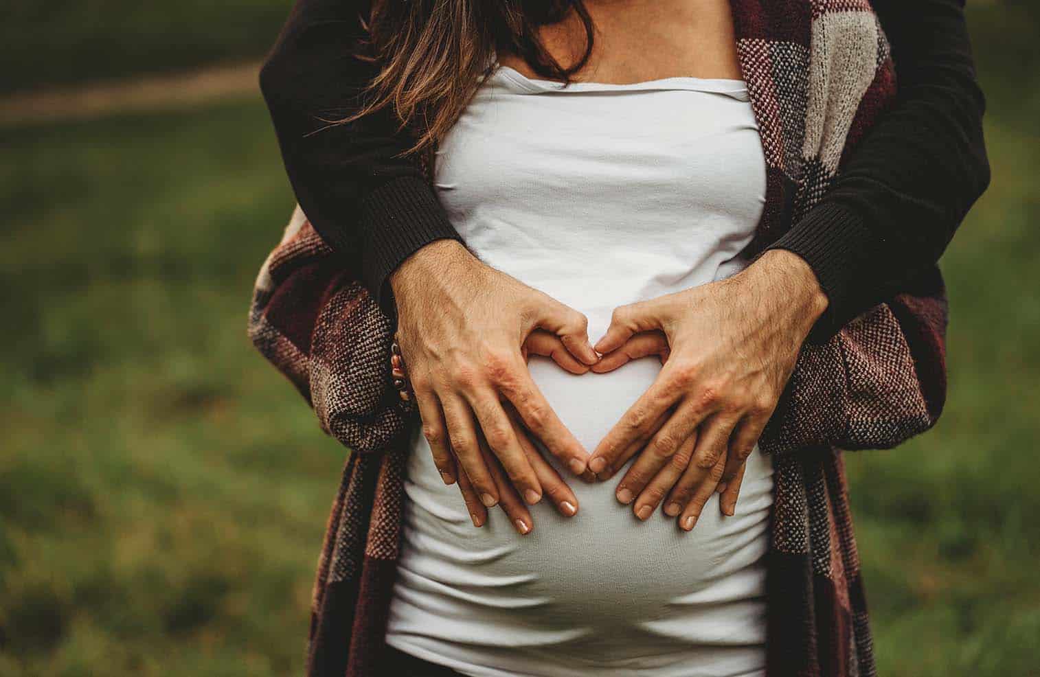 Your first pregnancy is such an amazing time. The excitement, the nervousness... the unknown. Here's what I wish I knew at the start of my first pregnancy.