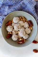 Carrot Cake Energy Balls