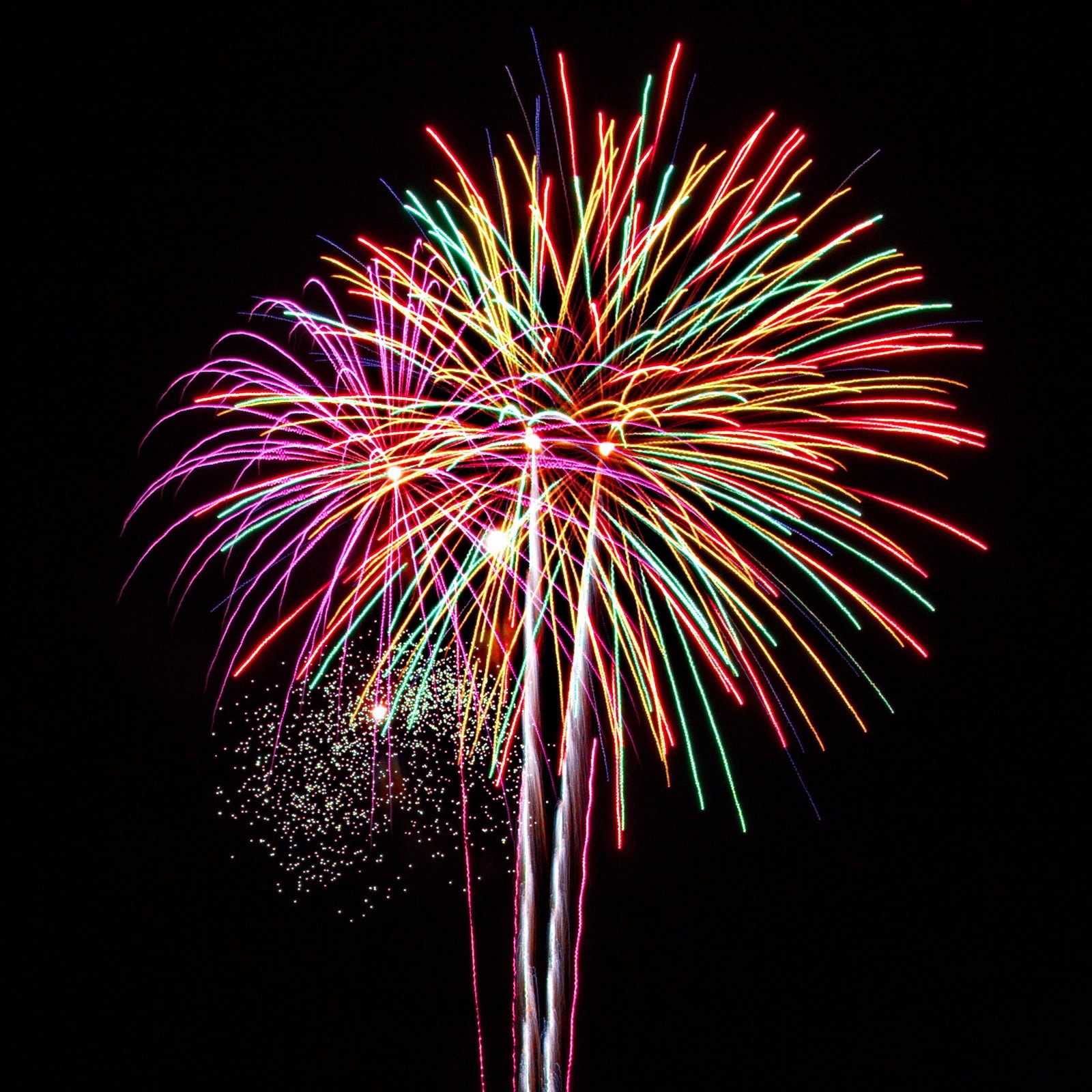 Massachusetts Fireworks: bright group