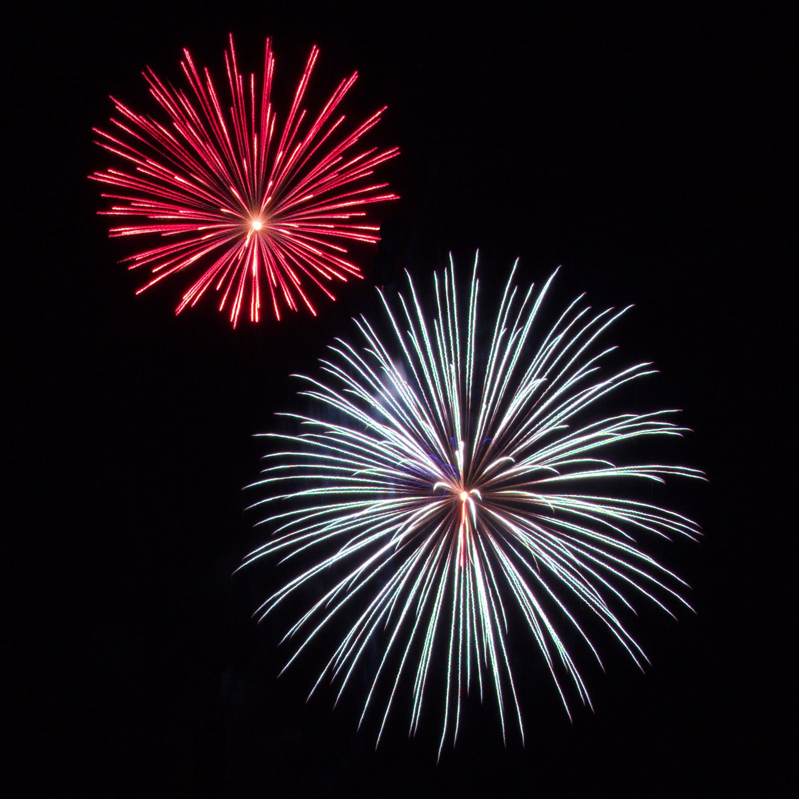 Massachusetts Fireworks: red and white bursts