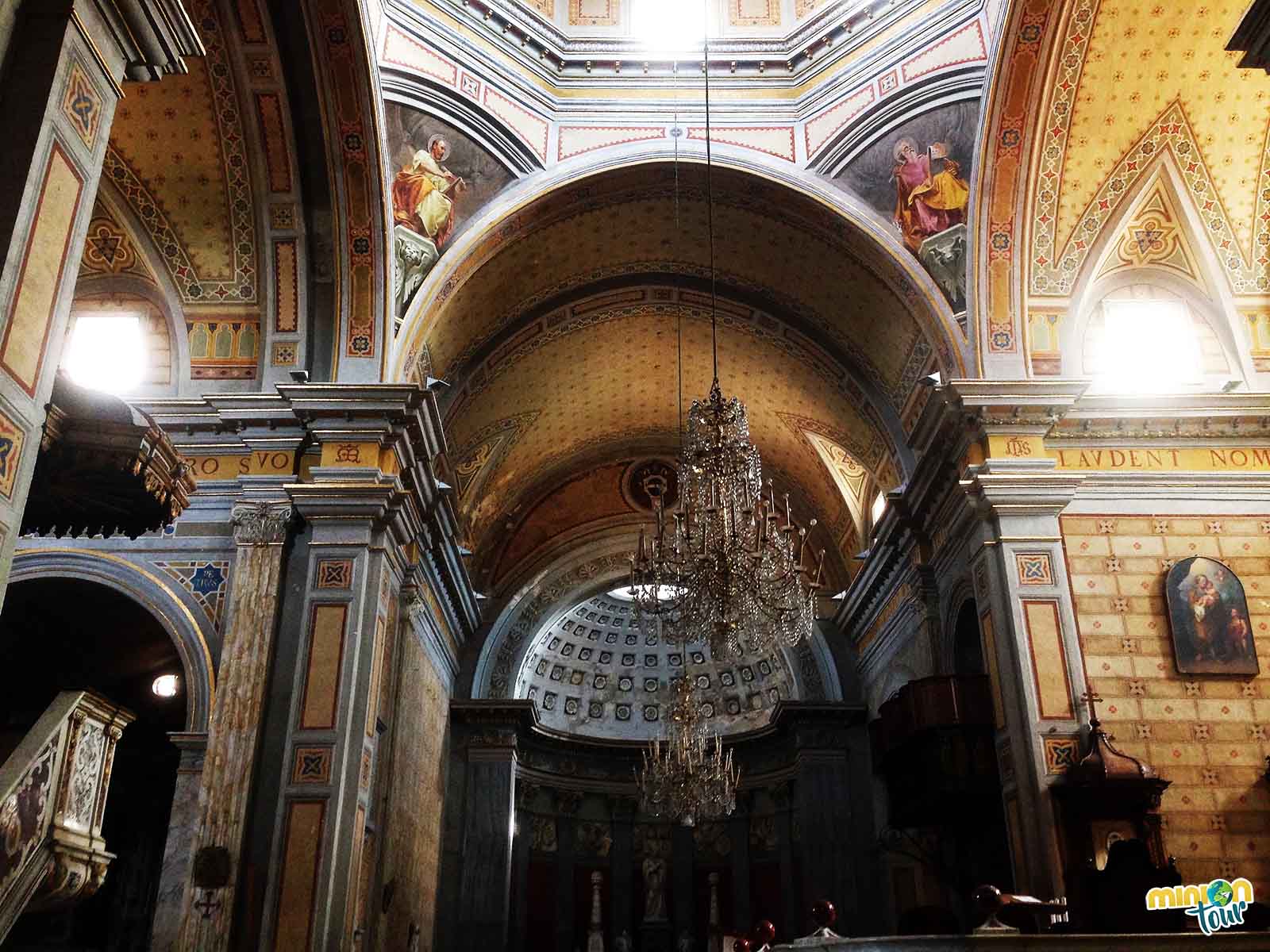 Interior de la Catedral de Santa María Assunta de Oristano Las iglesias de Cerdeña que más nos han gustado