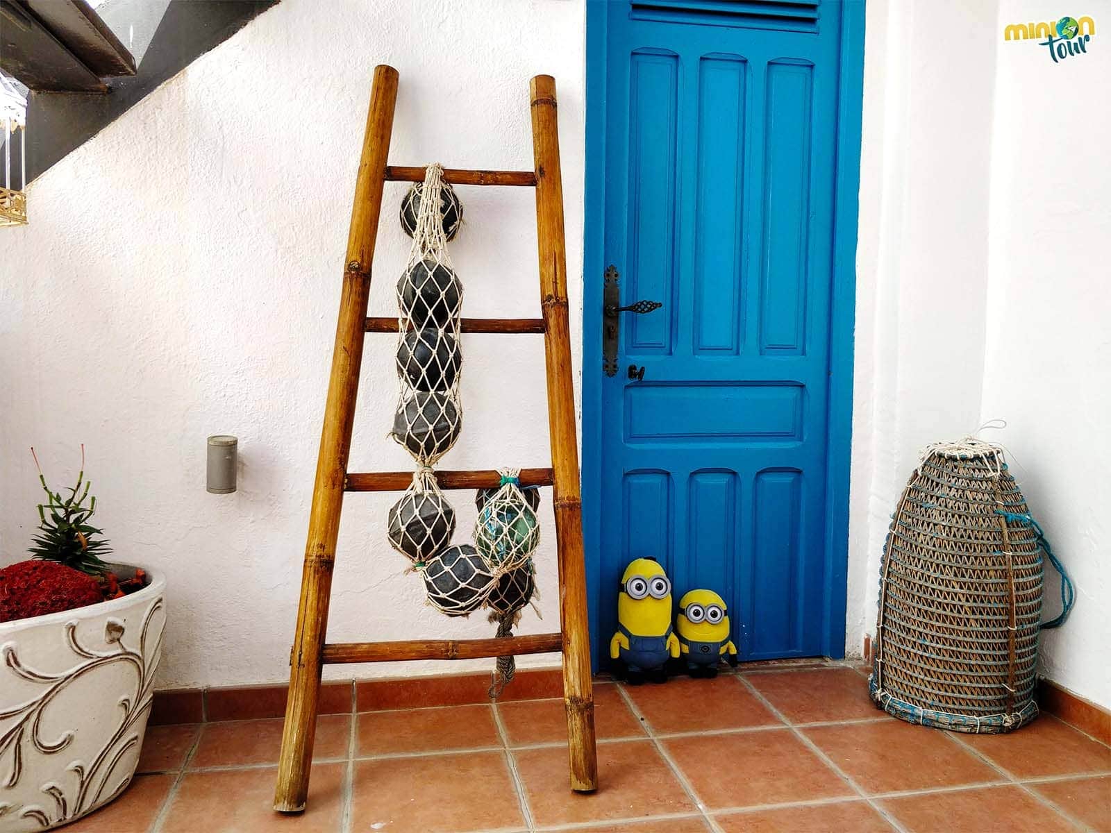Como no llegamos a la manilla, nos han puesto una escalera Descubrimos un paraíso muy cerca de la costa alicantina, la isla de Tabarca
