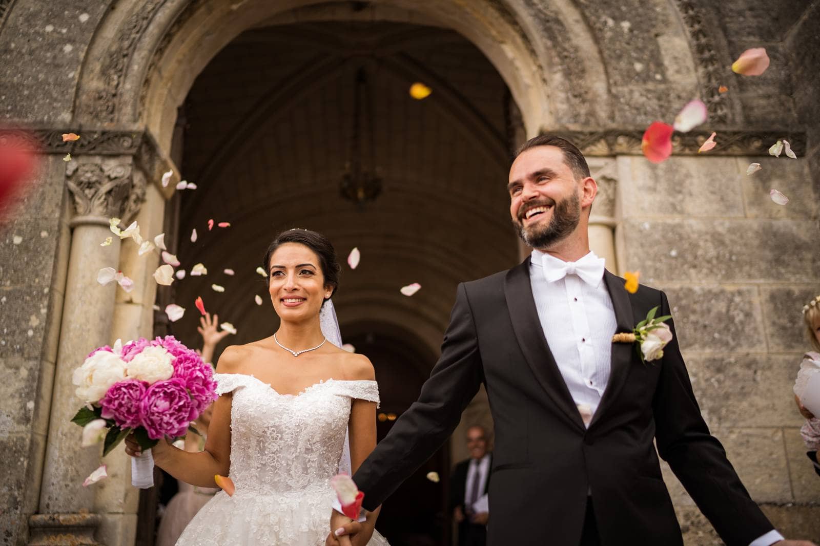 L'aperçu du mariage franco-libanais à Bouliac de Nicole et Sébastien puis au Château Pape Clément à Pessac. Alexandre Roschewitz Photographe Mariage.