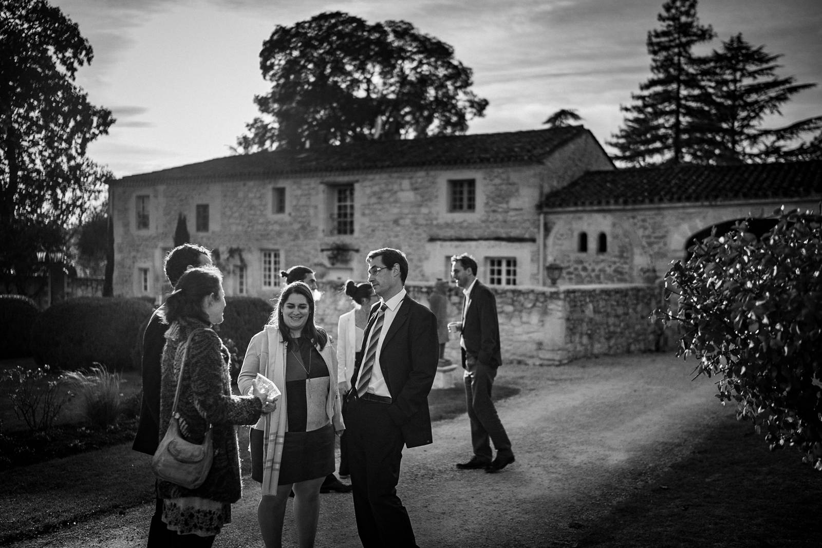 Le reportage photo du mariage Lysianne et Thierry, entre Inde et France, au Chateau de La Ligne, et à Villenave d'Ornon. Alexandre Roschewitz Photographe.