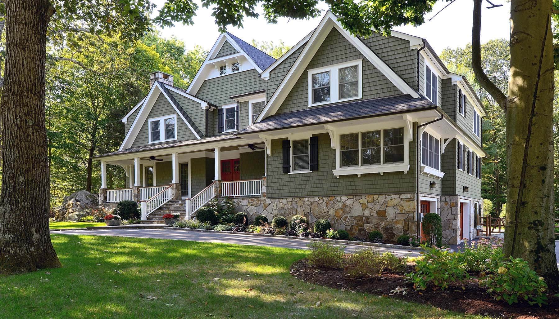 MOODY GREEN PORCH PAINT COLOR IDEAS