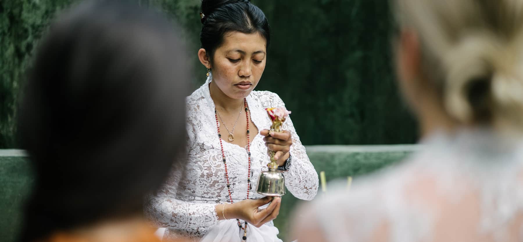 Tya-priestess-Bali-blessings-Heart-of-Yoga-retreat-Holland