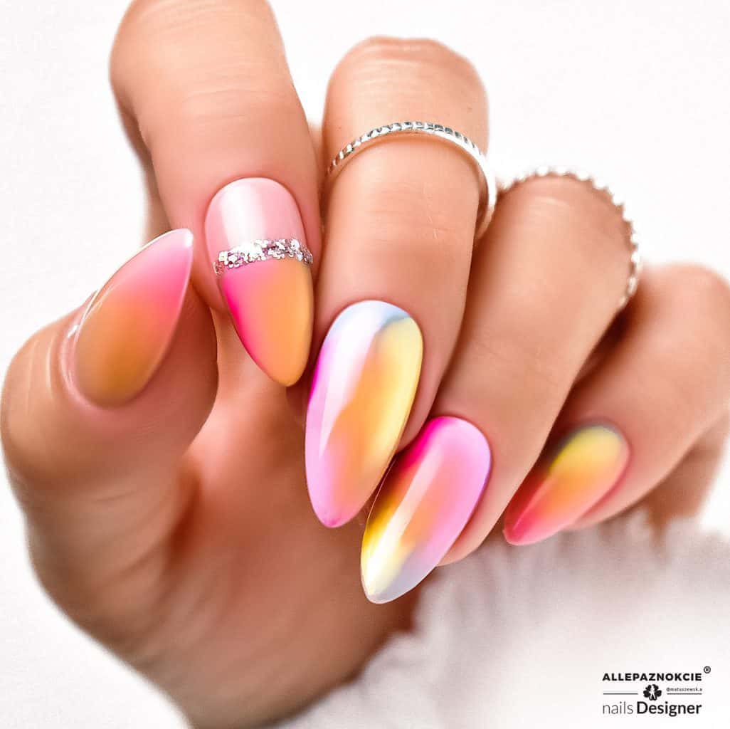 Wiedza - Manicure kombinowany - na czym polega i dla kogo będzie najlepszy? 1 manicure kombinowany
