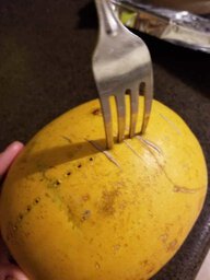How to cook and cut a spaghetti squash