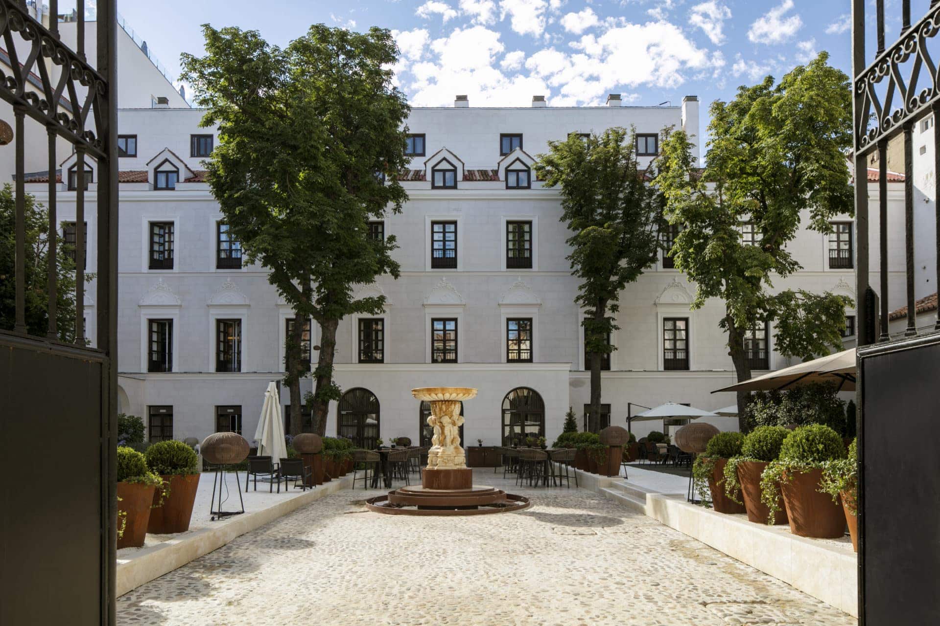 Gran Palacio de los Duques Madrid