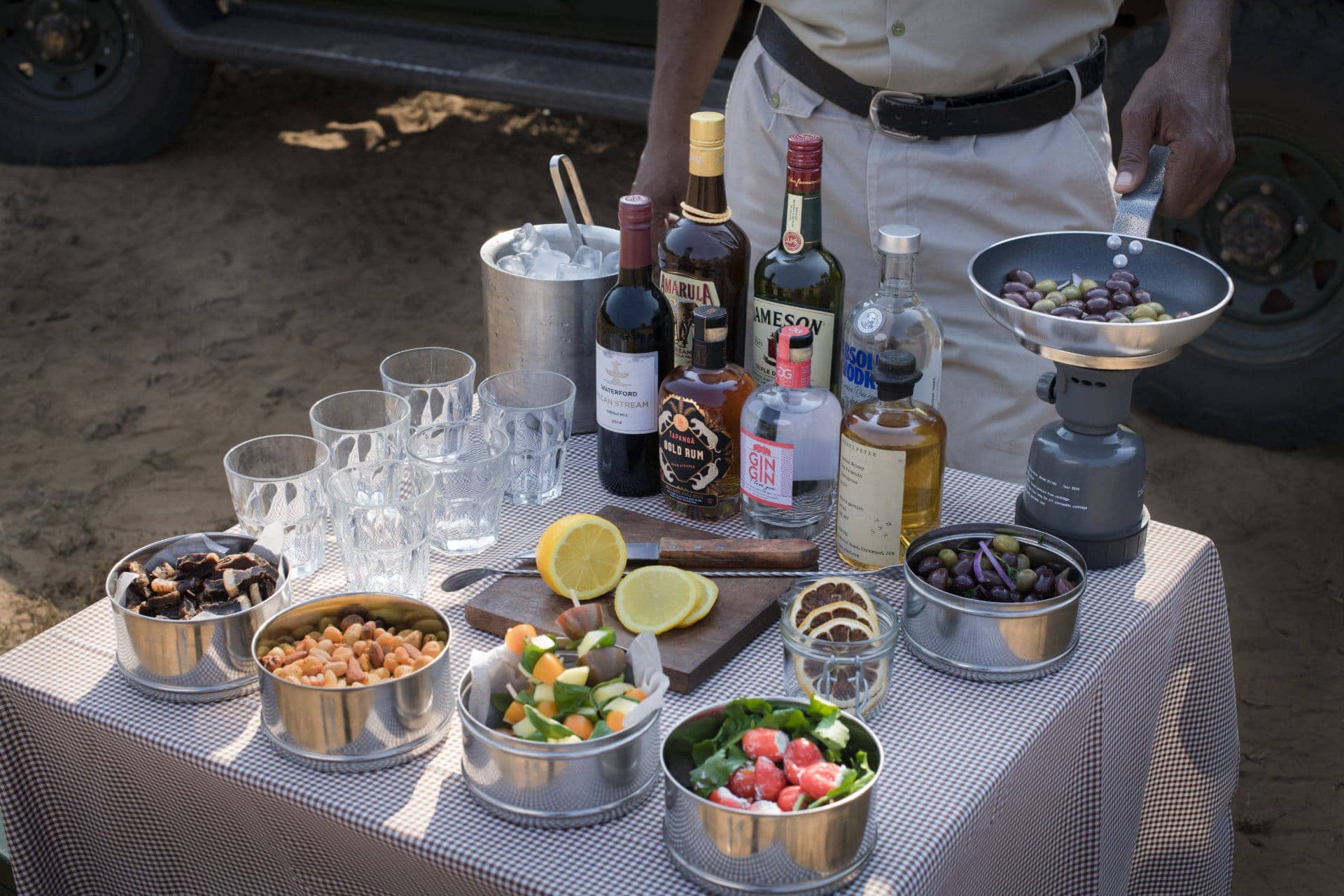 Sunset-snacks-that-go-Beyond-the-expected