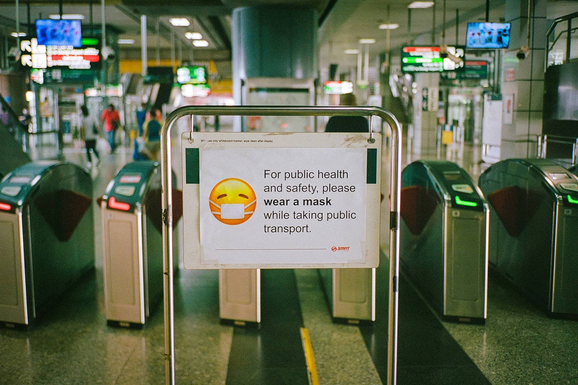 Please wear a mask - Unsplash