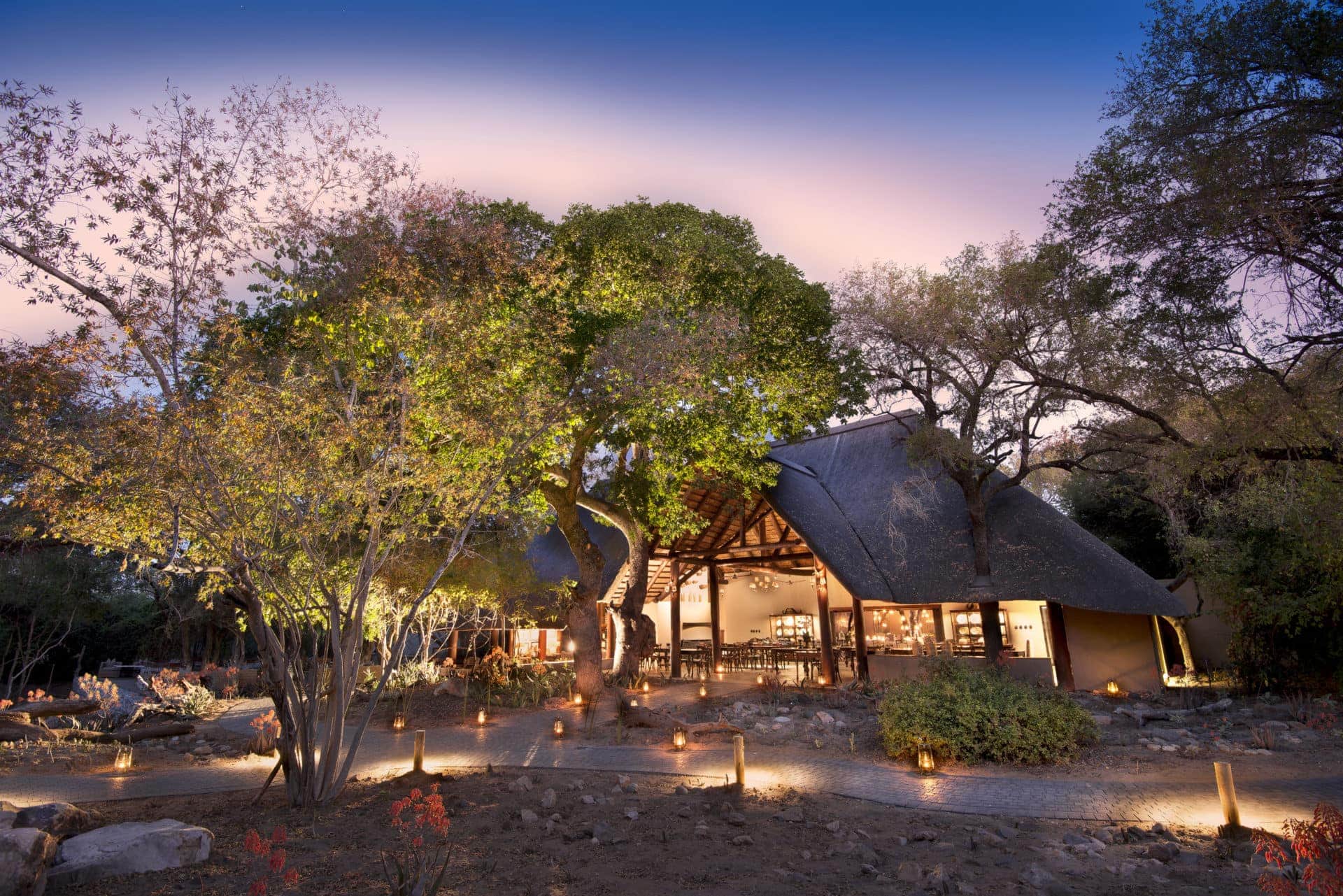 Exterior-view-of-andBeyond-Ngala-Safari-Lodge