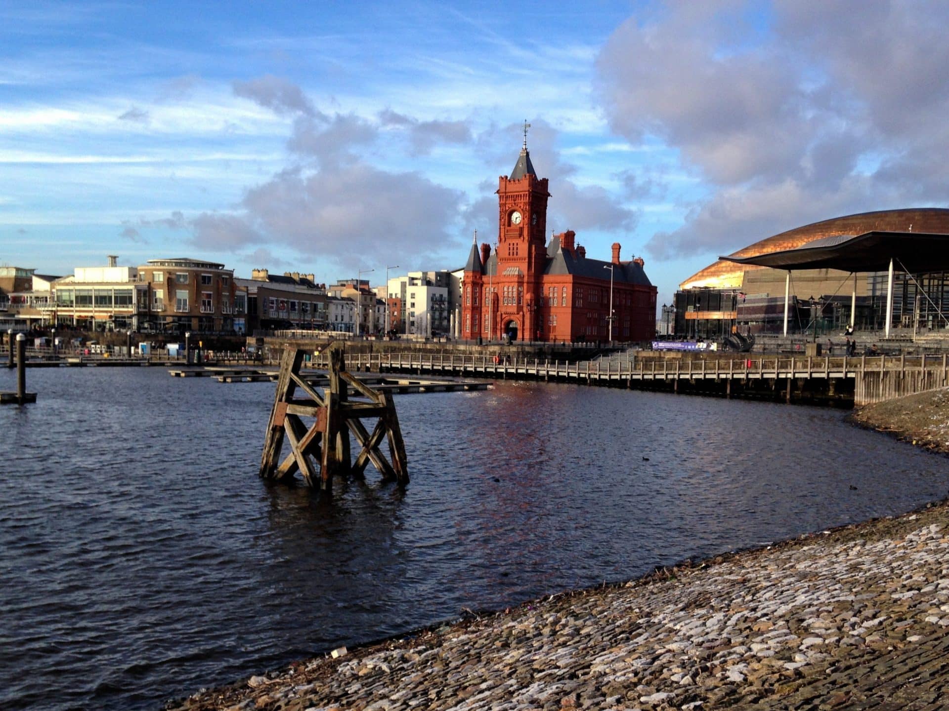 Cardiff, Wales - Experiencing the Globe