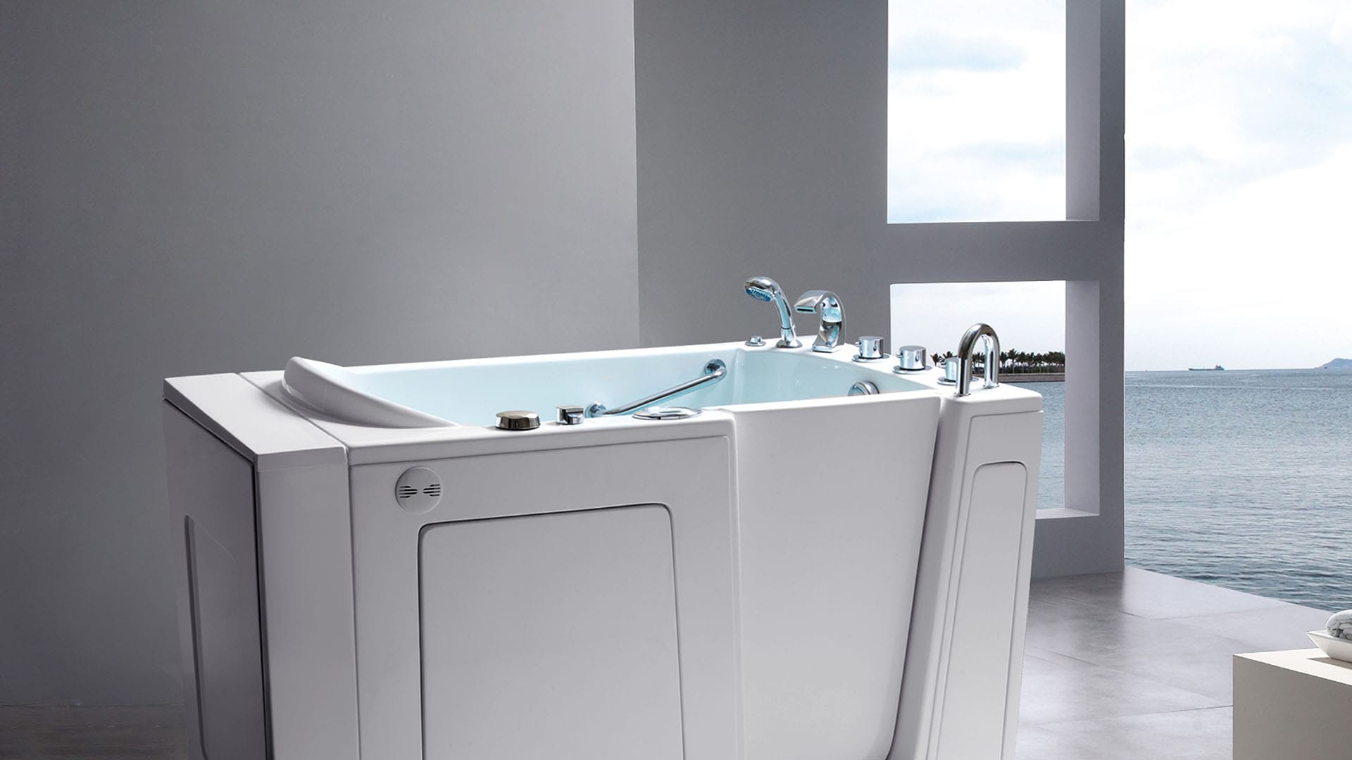 American Tubs walk-in bathtub