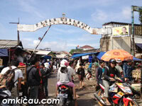 GERBANG PASAR BURUNG SUKAHAJI