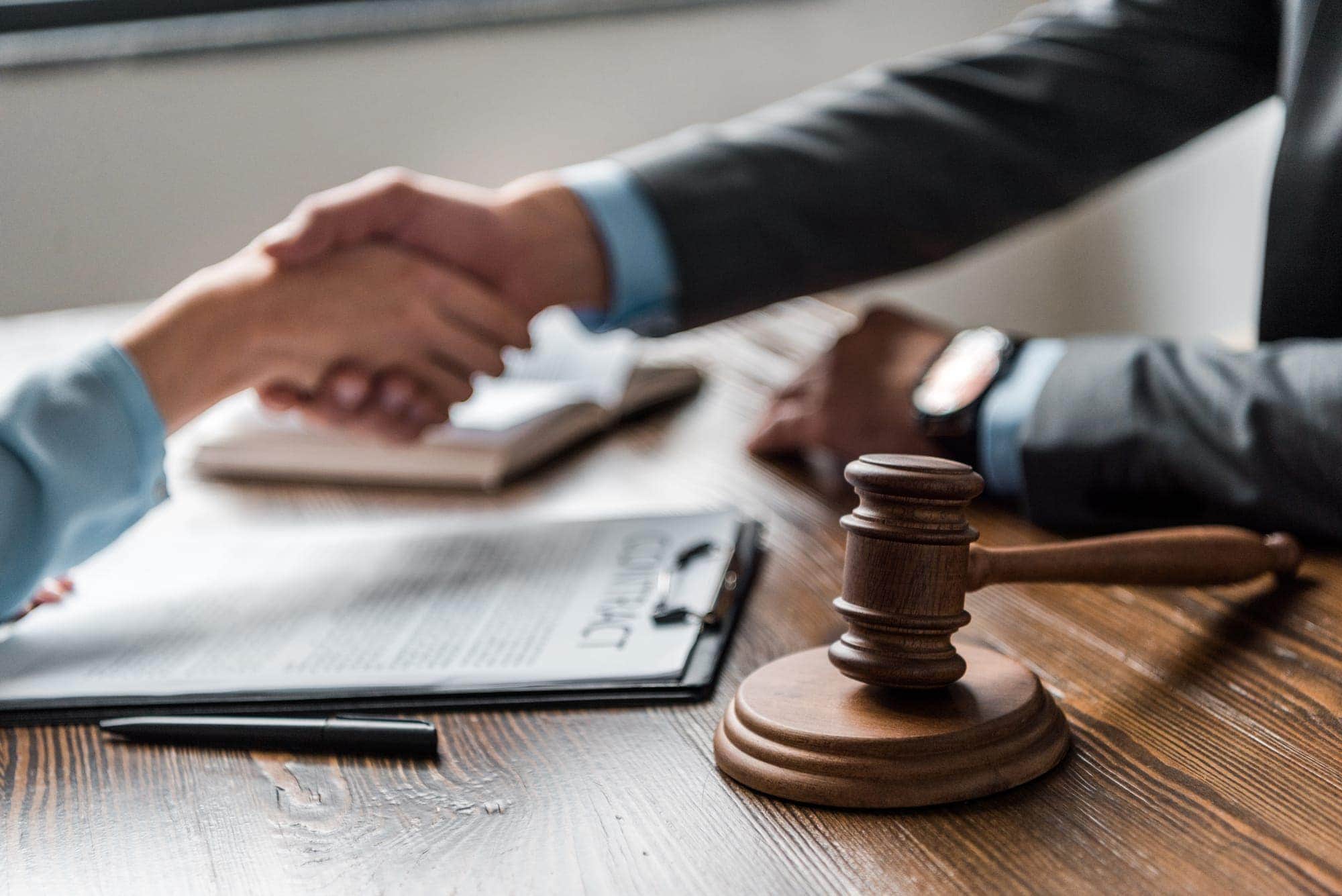 chapter13bankruptcyattorney_handshake chapter 13 bankruptcy attorney experts at Ivey McClellan