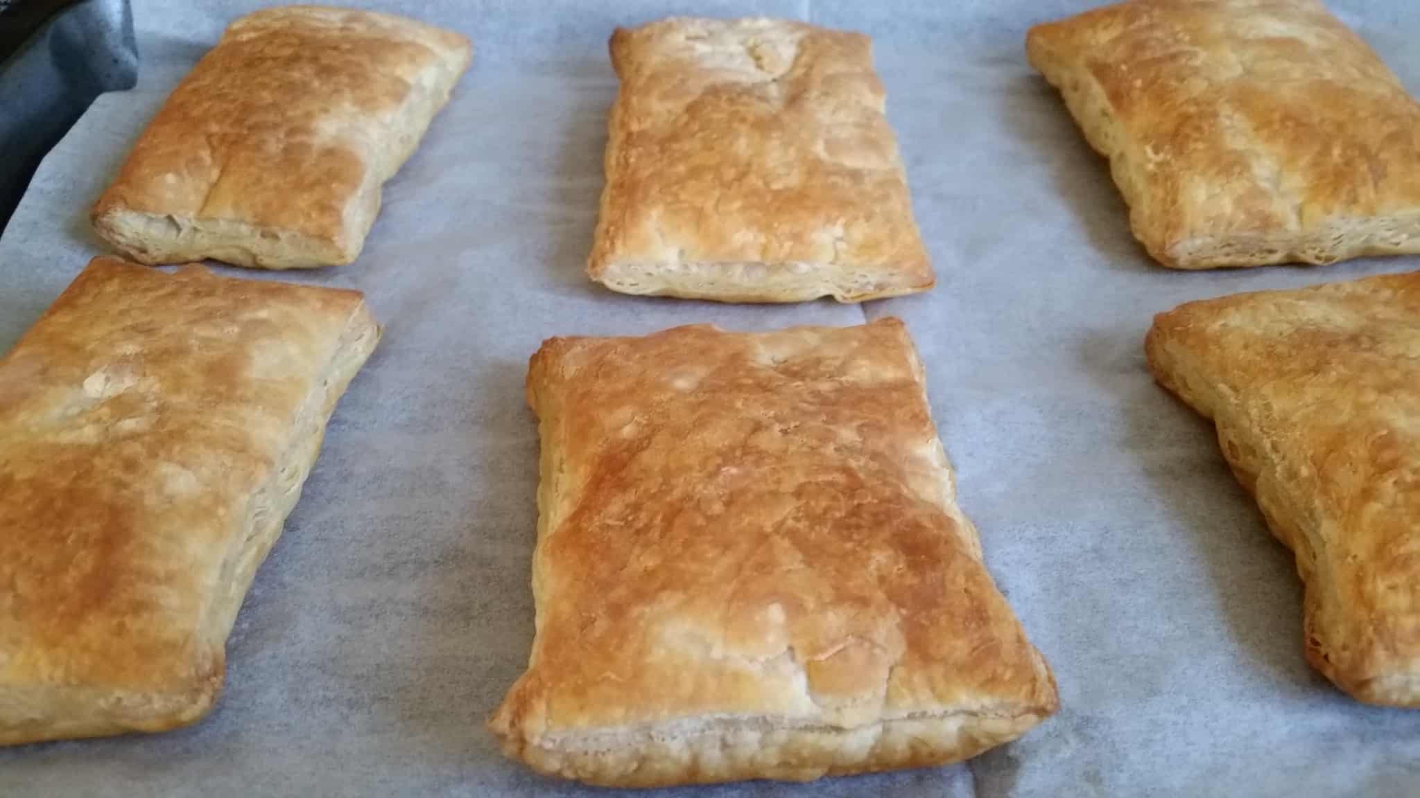 Strawberry Cheesecake Puffs