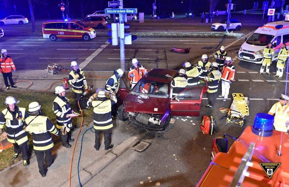 Verkehrsunfall Autobahn-Ende A8 Quelle Foto Berufsfeuerwehr München