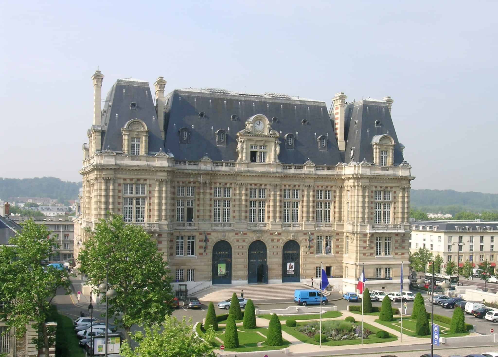 Hotel de Ville Versailles, Palace of Versailles, Chateau de Versailles Hotel de Ville Versailles, Palace of Versailles, Skip the line tickets, Palace of Versailles Gardens, Palace of Versailles history, Palace of Versailles rooms, Chateau de Versailles, things to do in Versailles