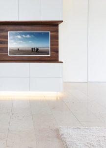 Raumlösung mit Schrank und Schiebetür