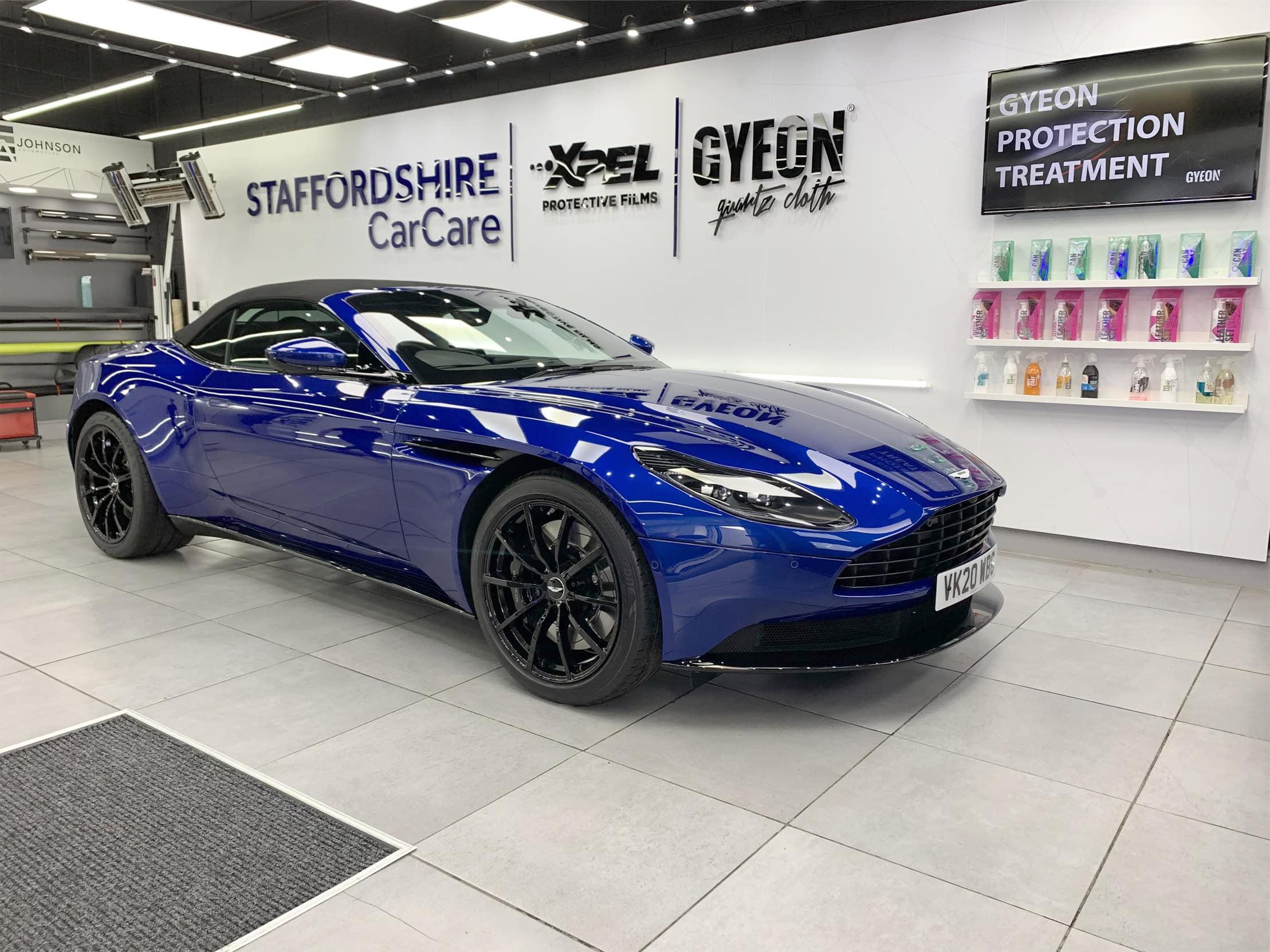 aston martin db11