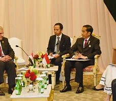 Presiden Jokowi melakukan pembicaraan bilateral dengan PM Mesir Ibrahim Mahlab, di JCC Jakarta, Kamis (23/4) siang