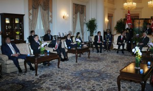 Presiden Jokowi didampingi sejumlah menteri bertemu Presiden Singapura Tony Tan Tan Keng Yam, di Istana Kepresidenan Singapura, Selasa (28/7) siang