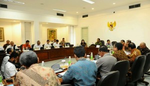 Presiden Jokowi pimpin Rapat Terbatas mengenai Asian Games di Kantor Presiden, Jakarta (11/1)