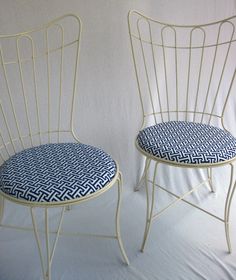 SIMPLE WROUGHT IRON PATIO CHAIRS DESIGN