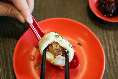 Xiang Yuan Ji Shanghai dumplings, eggplant in brown sauce and scallion oil noodles