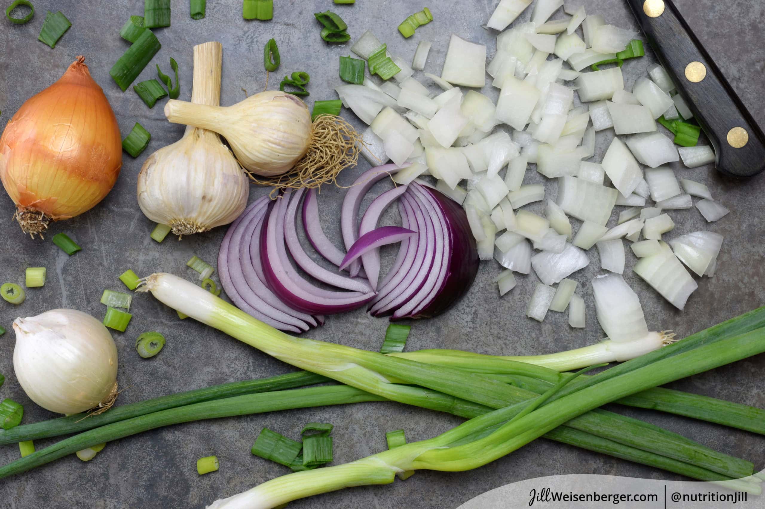 various onions and garlic help prevent cancer