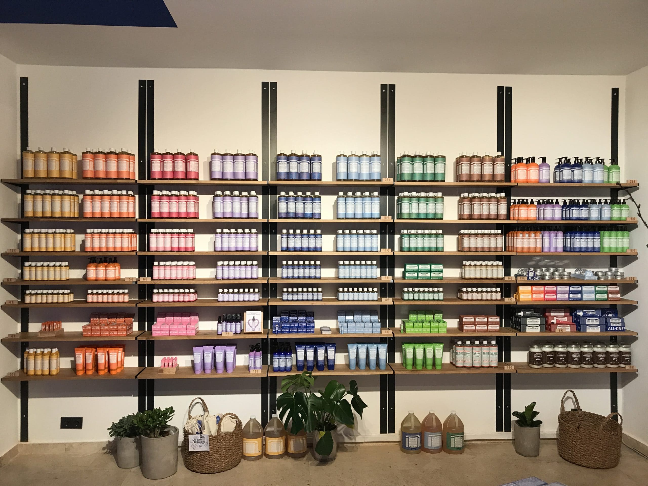 100% Bio zertifiziert 100% biologisch abbaubar 100% recycelbare Verpackungen - Dr.Bronner 1 100% Bio zertifiziert 100% biologisch abbaubar 100% recycelbare Verpackungen - Dr.Bronner 1