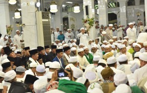 President Jokowi while attending the 13th Abah Guru Sekumpuls Death Commemoration in Ar Raudhah Mosque Sekumpul, Martapura, Banjar Regency, South Kalimantan, Sunday (25/3). (Photo: Public Relations/ Jay).