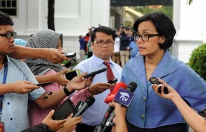 Minister of Finance Sri Mulyani responds to the journalists questions after a Plenary Cabinet Meeting, at the State Palace, on Wednesday (2/11) (Picture: Public Relations Office/Jay)