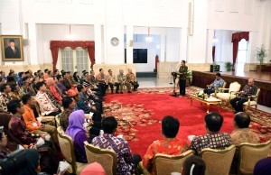 President Jokowi delivers his remarks at the conferment ceremony of the 2016 AdhikaryaPangan Nusantara (APN) Awards at the State Palace, Wednesday (30/11). (Photo by: Public Relations Division/Jay)