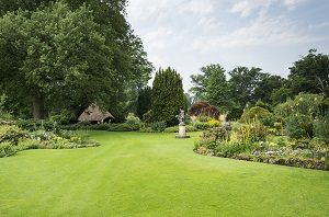 Landschaftsarchitekt-Gestaltung-tipp-zum-bau Statten Sie Ihre Terrassebeleuchtung mit dem Plug and Shine System bei Tipp zum Bau aus.