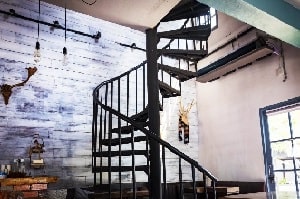 wendeltreppe-spindeltreppe-tipp-zum-bau Tipp zum Bau verrät Ihnen, wie Sie die Wendeltreppe und die Spindeltreppe auseinanderhalten.