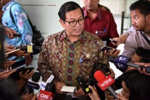 Cabinet Secretary answers reporters' questions after the Limited Meeting, Wednesday (3/5) afternoon. (Photo: PR/Oji)