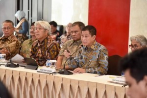 Minister of Energy and Mineral Recourses Ignasius Jonan holds a press conference in Jakarta, Friday (4/1). Photo by: PR of Ministry of Energy and Mineral Recourses.