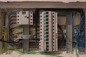 elektroinstallateur-aufgaben-tipp-zum-bau Lesen Sie bei Tipp zum Bau über die Tätigkeit als Elektroinstallateur.