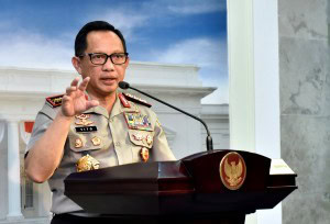 Chief of the Indonesian National Police delivers press statement after a Limited Meeting at the Presidential Office, Tuesday (22/5) (Photo: Rahmat/Jay)