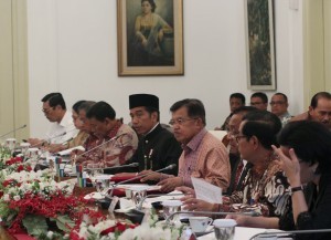 President Jokowi leads a Limited Meeting on Village Funds at the Bogor Presidential Palace, West Java, Wednesday (18/10). (Photo: PR/Anggun)