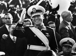 peron-uniforme A picture of Juan Perón when he held the office of President of Argentina