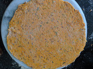 Thepla ready to be cooked