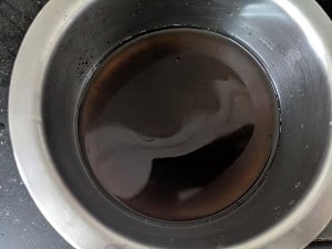 Extract the tamarind pulp