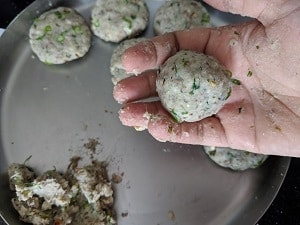 shaping the cutlets