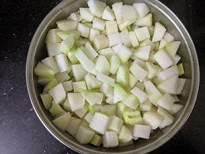 peeled and chopped noolkol