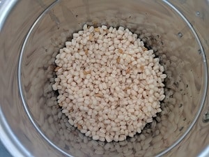 soaked and drained urad dal for grinding