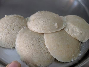 Oats idli ready to be served