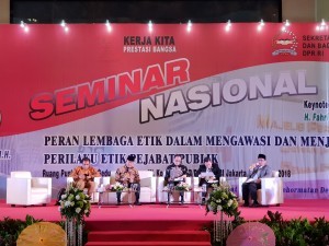 The atmosphere of the National Seminar event on theme The Role of Ethical Institutions in Supervising and Maintaining the Ethical Behavior of Public Officials in the Pustakaloka Room, Nusantara IV Building of Indonesian House of Representatives (DPR-RI), Jakarta, Monday (8/10). (Photo by: Anggun/Public Relations).